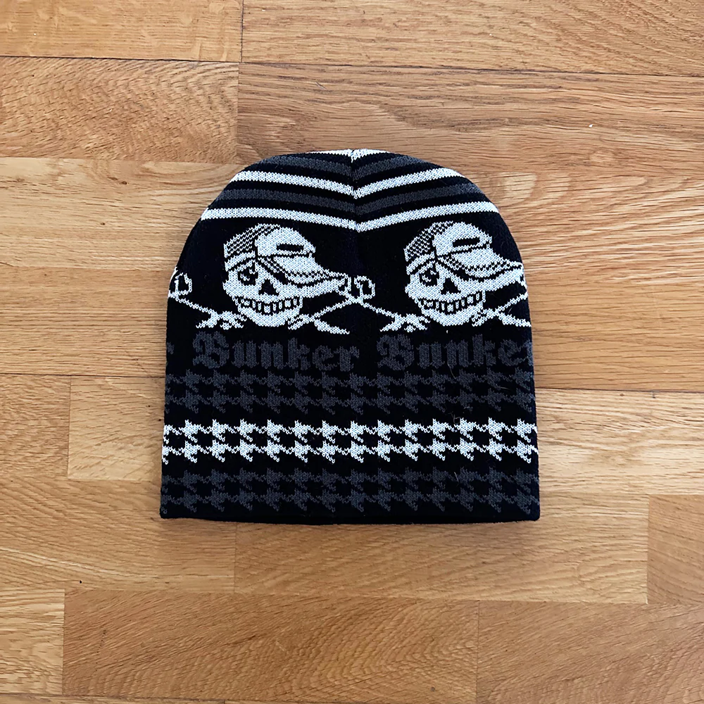 Bunker Logo Skull Beanie - Black/Grey - (Sample)