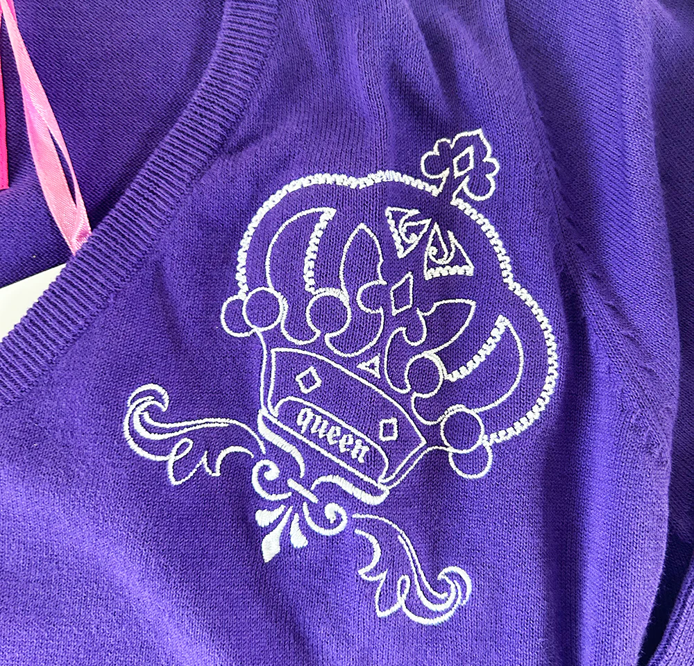 Crested V Sweater Purple (sample) - Image 3